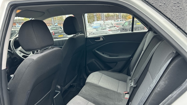 Used Hyundai i20 2018 for sale - 76321678: Photo 16