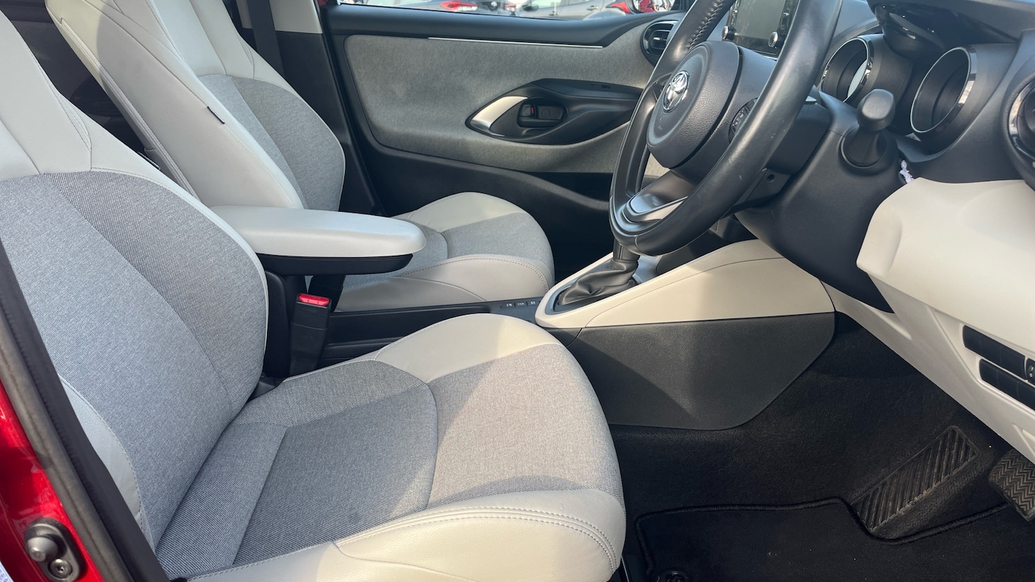 Used Toyota Yaris 2021 for sale - 76354901: Photo 11