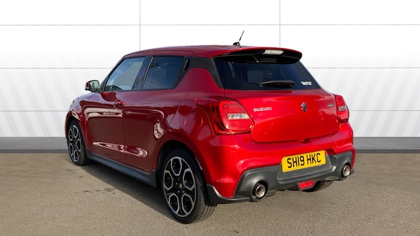 Used Suzuki Swift 2019 for sale - 76234563: Photo 2