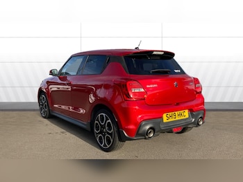 Used Suzuki Swift 2019 for sale - 76234563: Photo 2