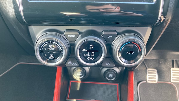 Used Suzuki Swift 2019 for sale - 76234563: Photo 41