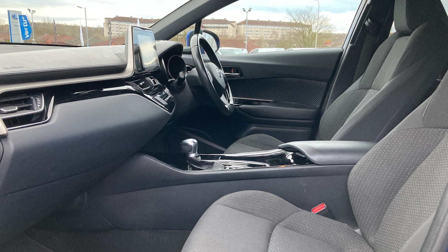 Used Toyota C-HR 2018 for sale - 77893175: Photo 10