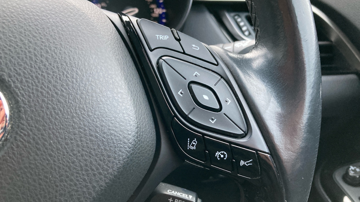 Used Toyota C-HR 2018 for sale - 77893175: Photo 33