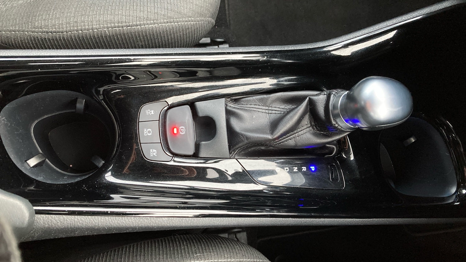 Used Toyota C-HR 2018 for sale - 77893175: Photo 41