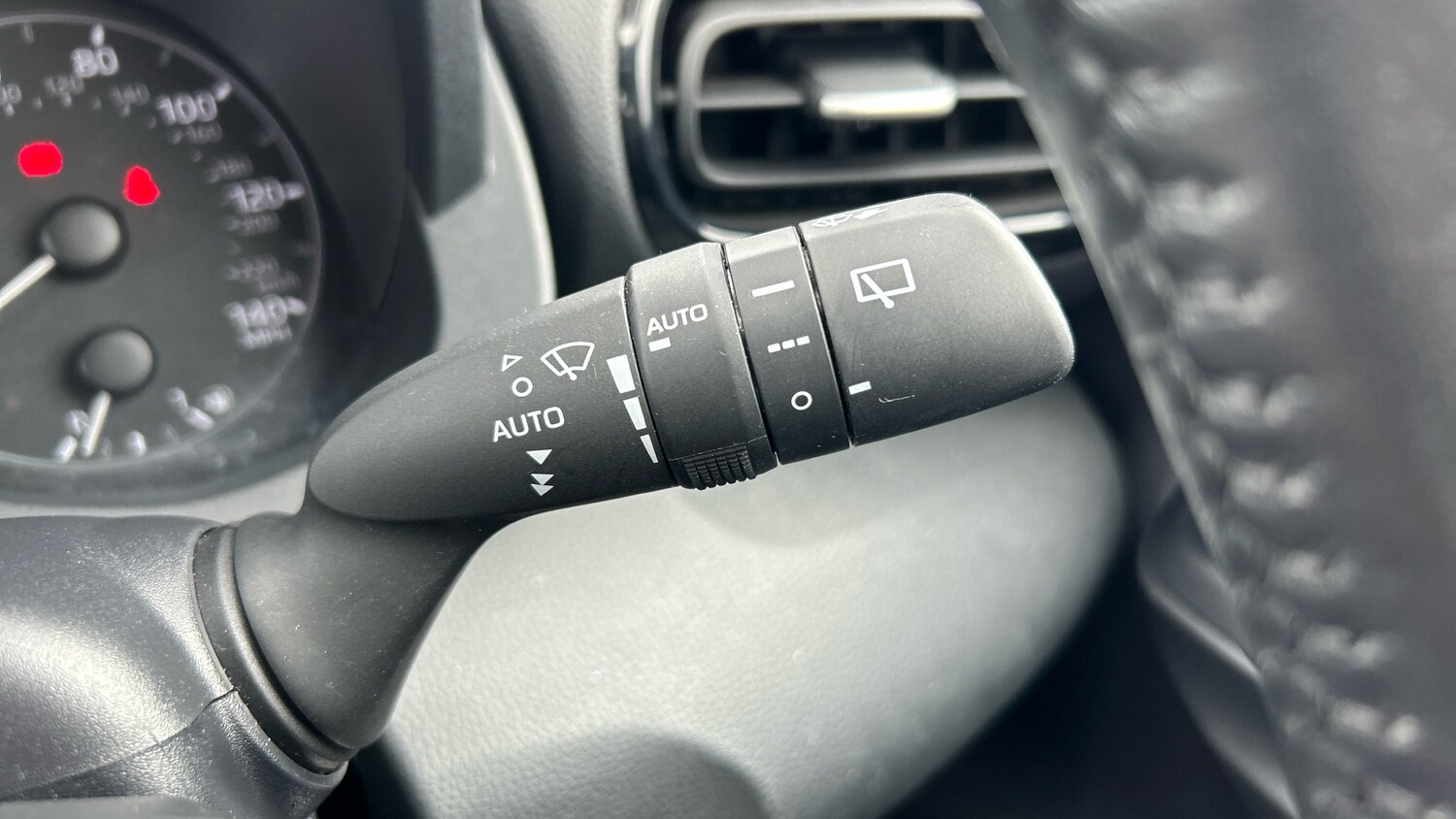 Used Toyota Yaris 2022 for sale - 76186544: Photo 34