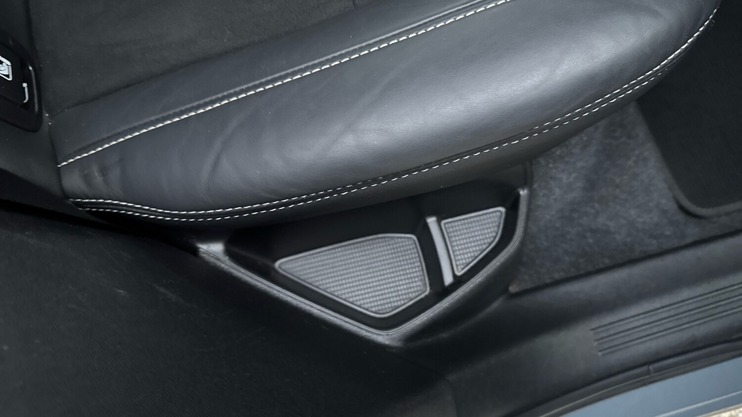 Used Volvo XC40 2021 for sale - 76625617: Photo 25