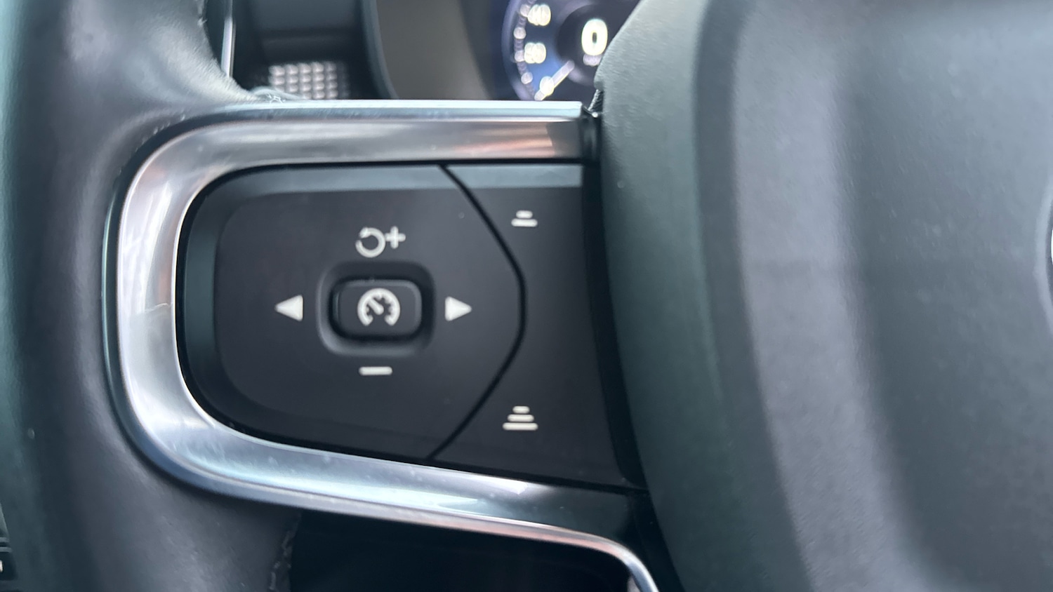 Used Volvo XC40 2021 for sale - 76625617: Photo 33