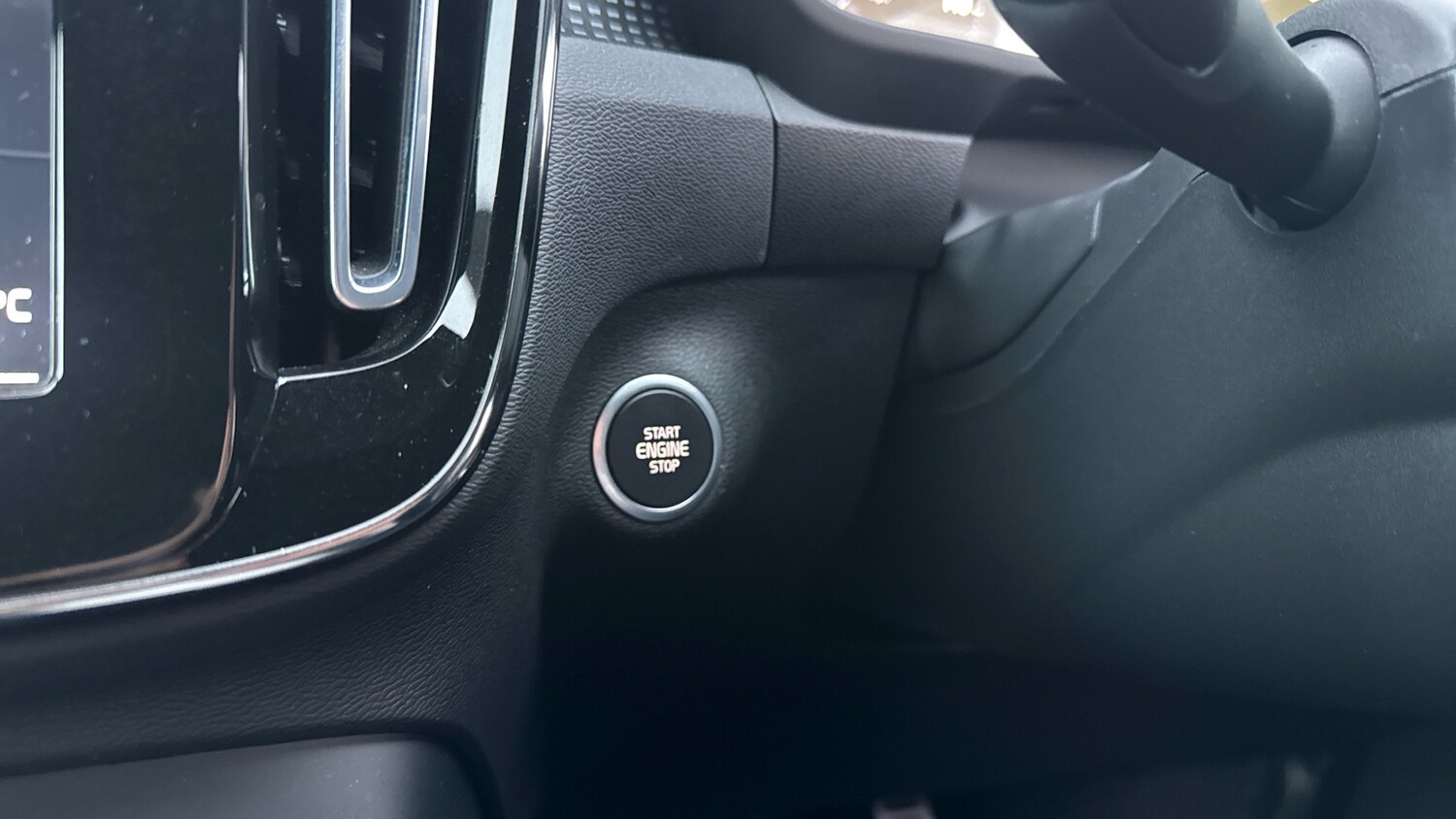 Used Volvo XC40 2021 for sale - 76625617: Photo 39