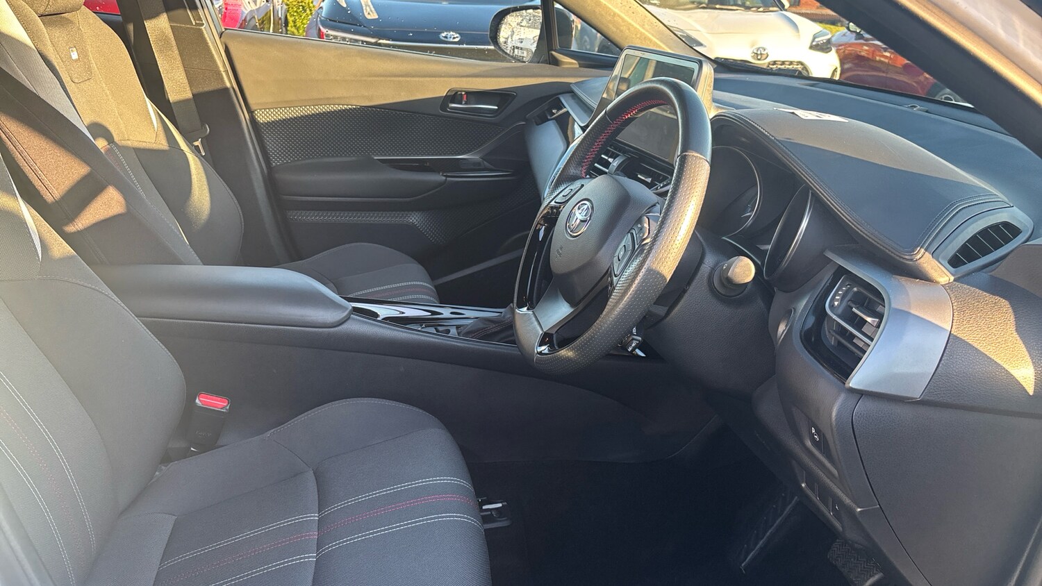 Used Toyota C-HR 2022 for sale - 75982385: Photo 11