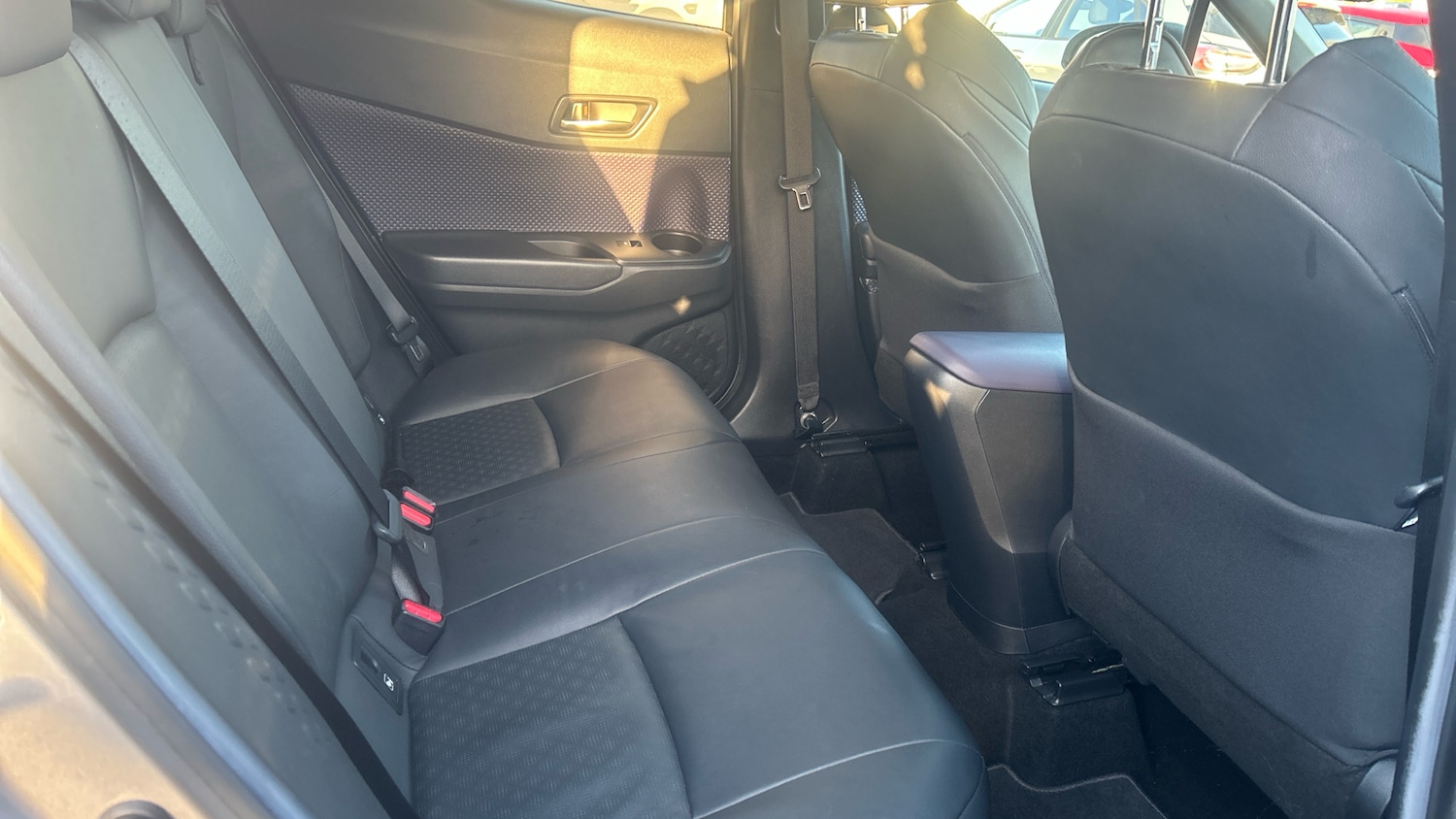 Used Toyota C-HR 2017 for sale - 77180631: Photo 12