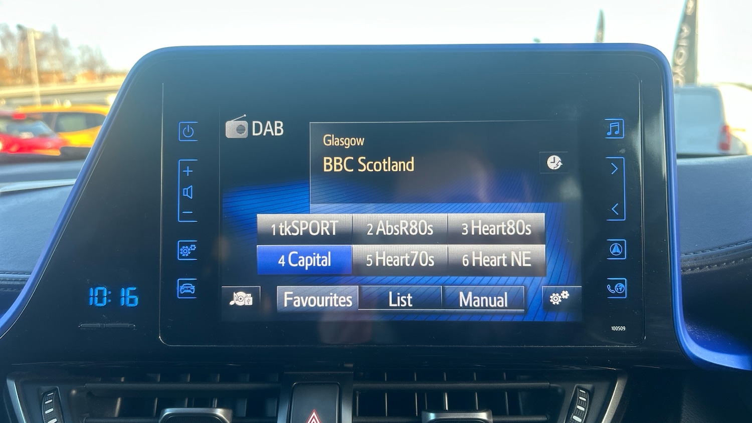 Used Toyota C-HR 2017 for sale - 77180631: Photo 25