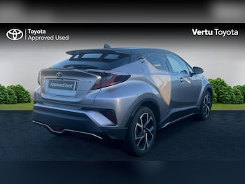 Used Toyota C-HR 2017 for sale - 77180631: Photo