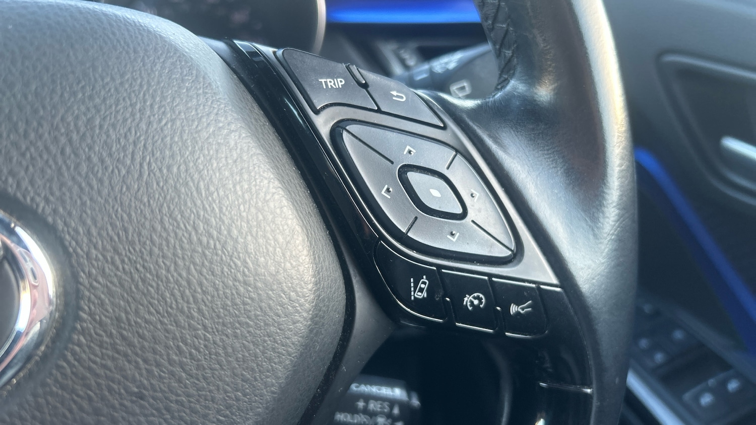 Used Toyota C-HR 2017 for sale - 77180631: Photo 37