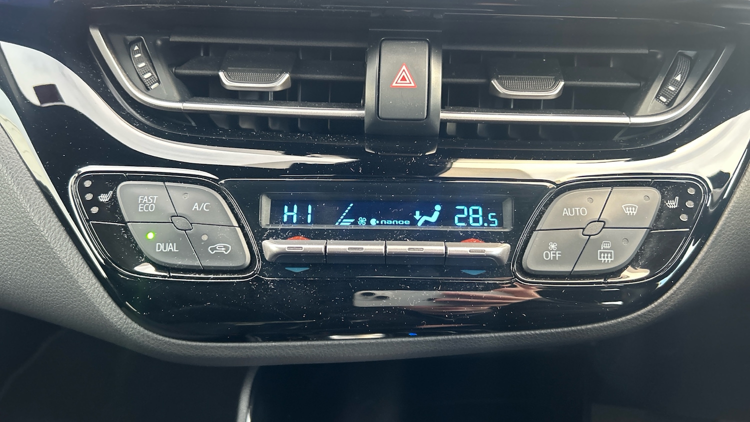 Used Toyota C-HR 2020 for sale - 77148359: Photo 40