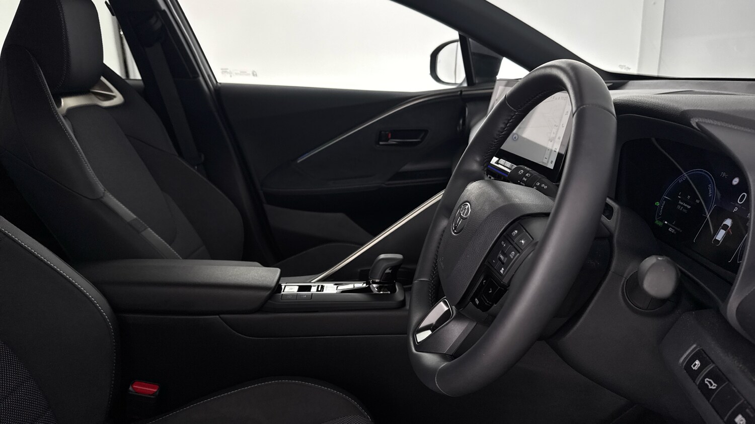 Used Toyota C-HR 2024 for sale - 78108134: Photo 11