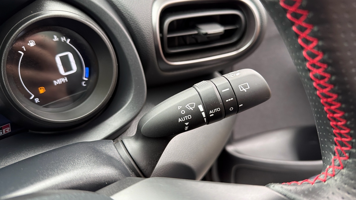 Used Toyota Yaris 2023 for sale - 77591297: Photo 31