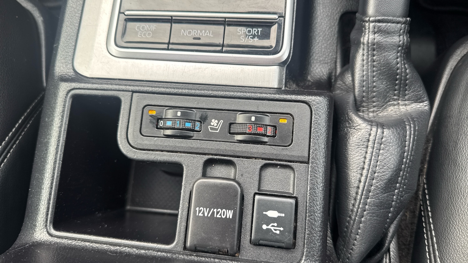 Used Toyota Land Cruiser 2019 for sale - 77834267: Photo 34