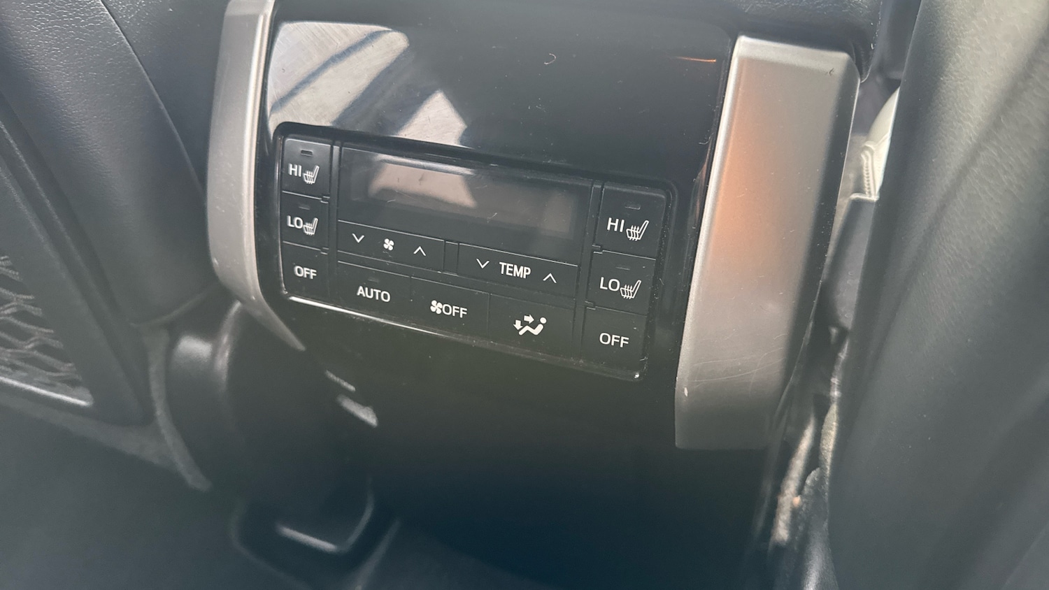 Used Toyota Land Cruiser 2019 for sale - 77834267: Photo 41