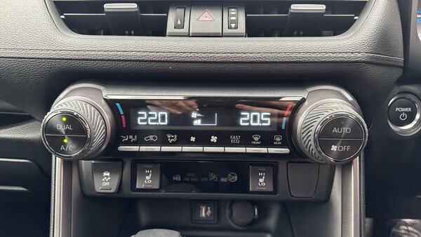 Used Toyota RAV4 2025 for sale - 76232223: Photo 29