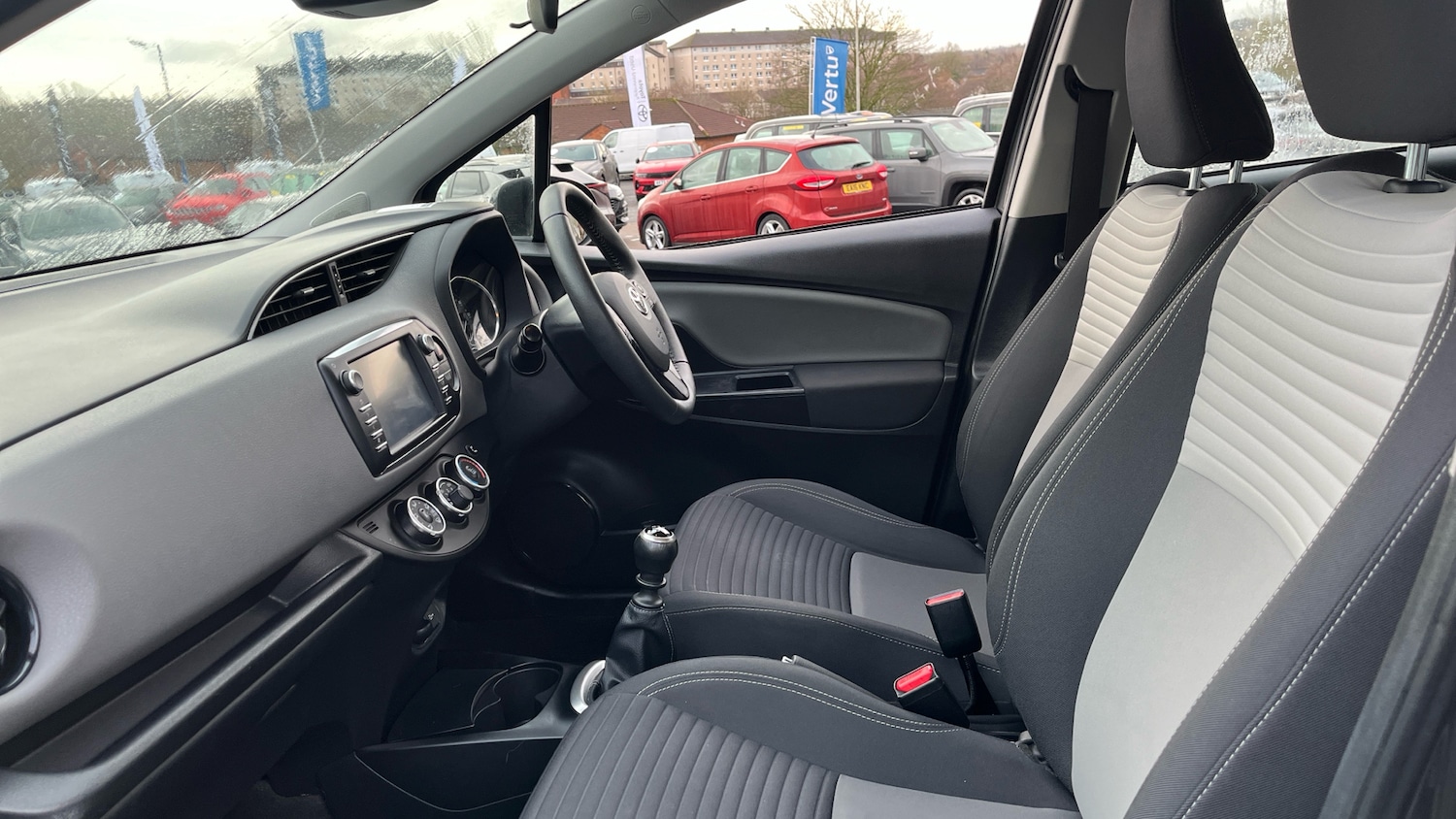 Used Toyota Yaris 2018 for sale - 76719170: Photo 10