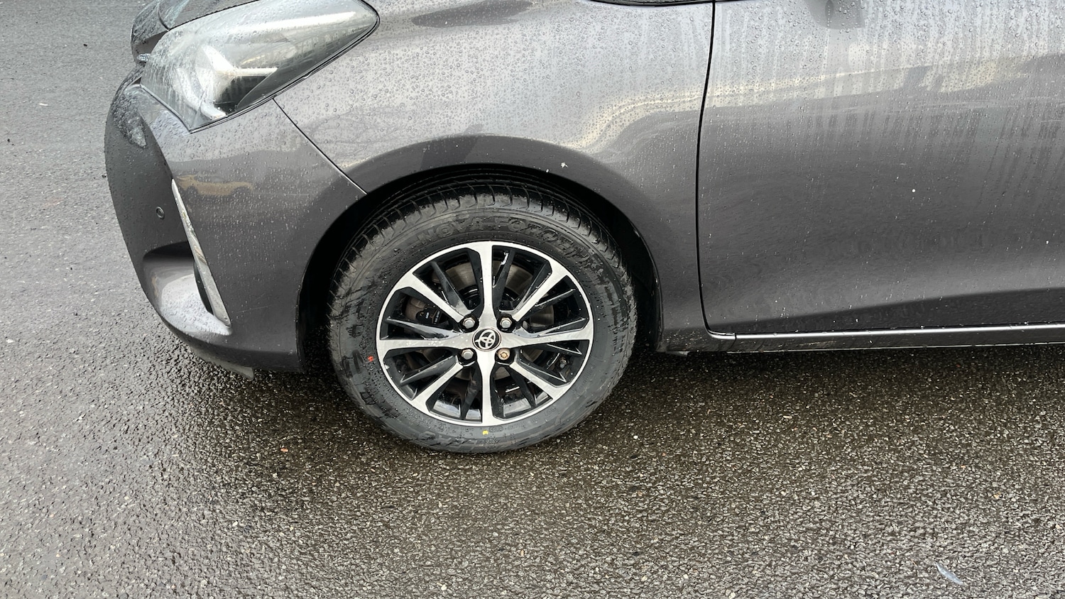 Used Toyota Yaris 2018 for sale - 76719170: Photo 35