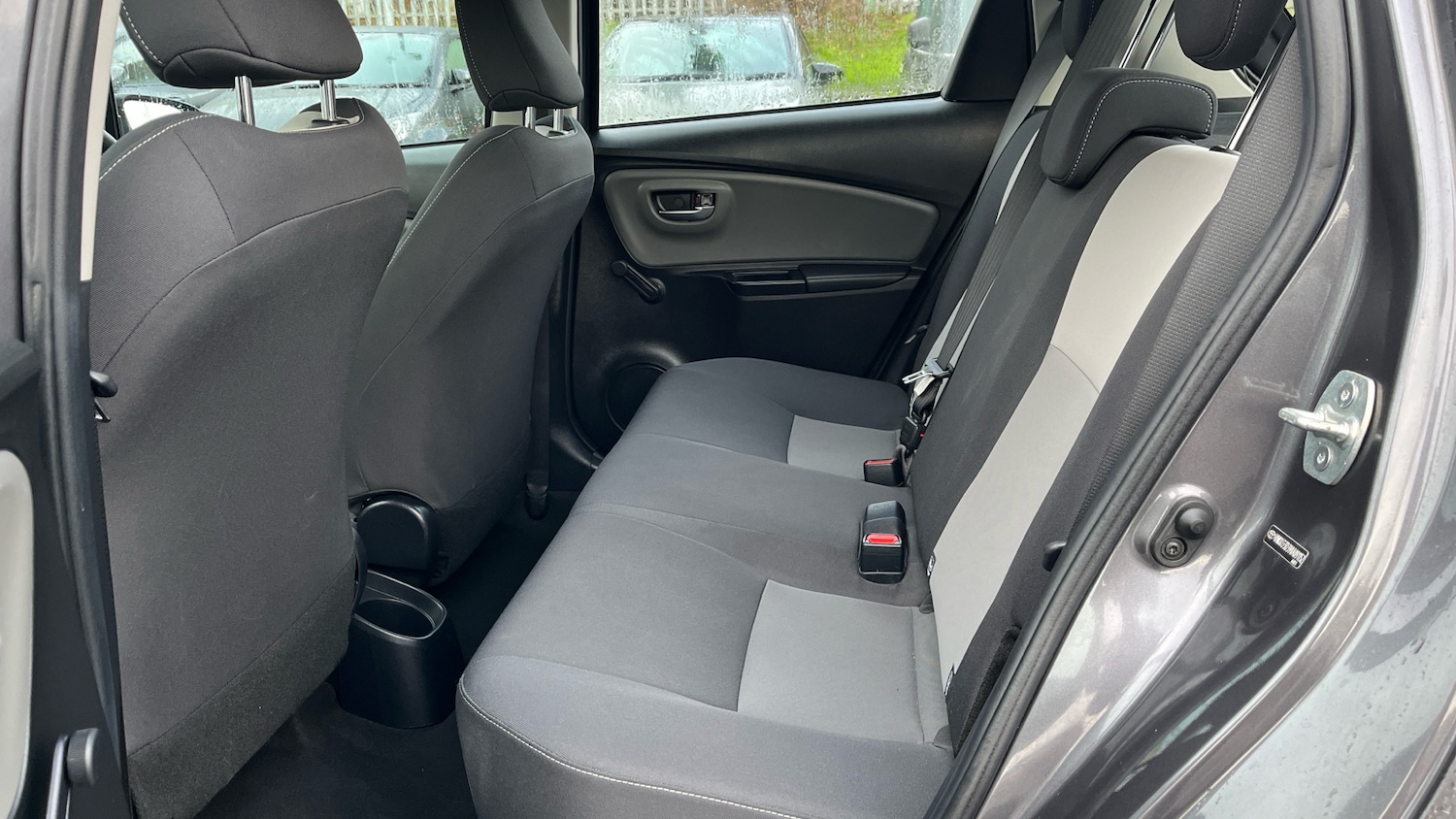 Used Toyota Yaris 2018 for sale - 76719170: Photo 38