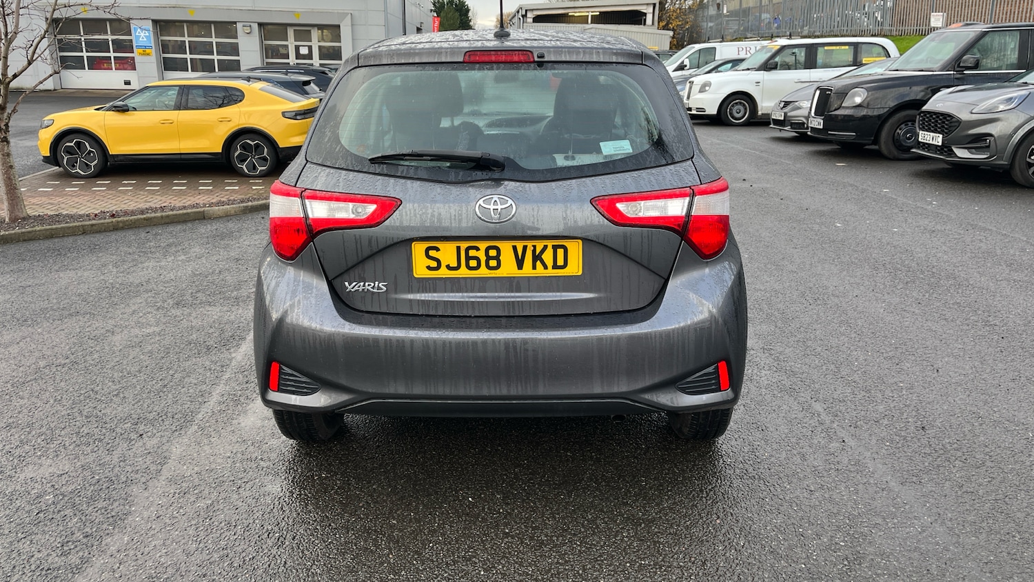 Used Toyota Yaris 2018 for sale - 76719170: Photo 41