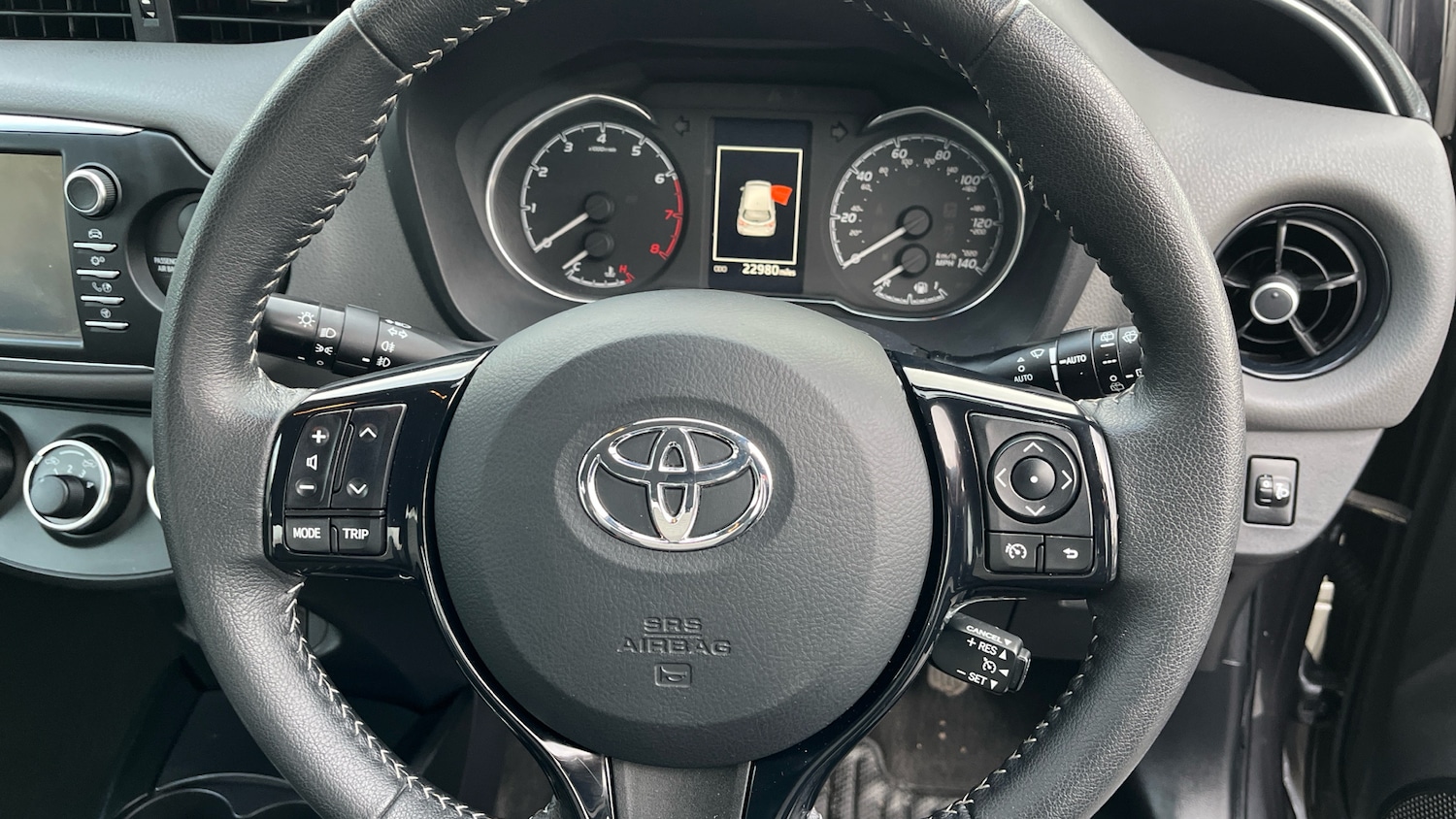 Used Toyota Yaris 2018 for sale - 76719170: Photo 6
