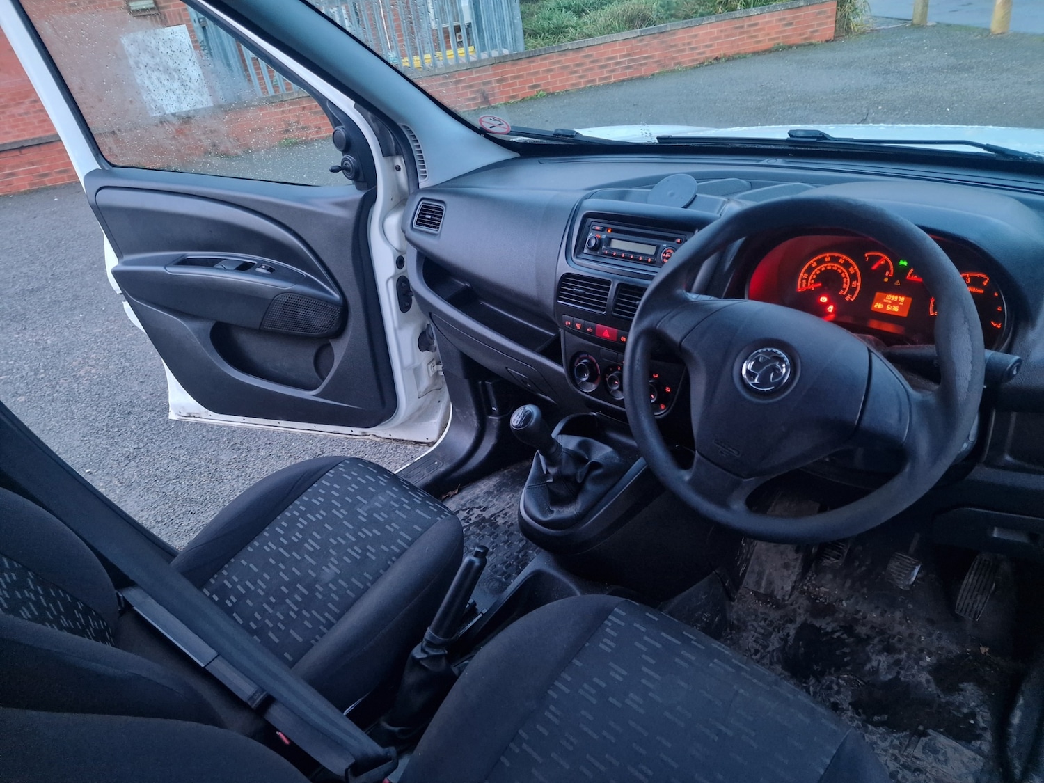 Used Vauxhall Combo 2015 for sale - 77340097: Photo 13