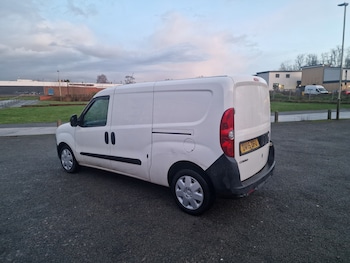 Used Vauxhall Combo 2015 for sale - 77340097: Photo