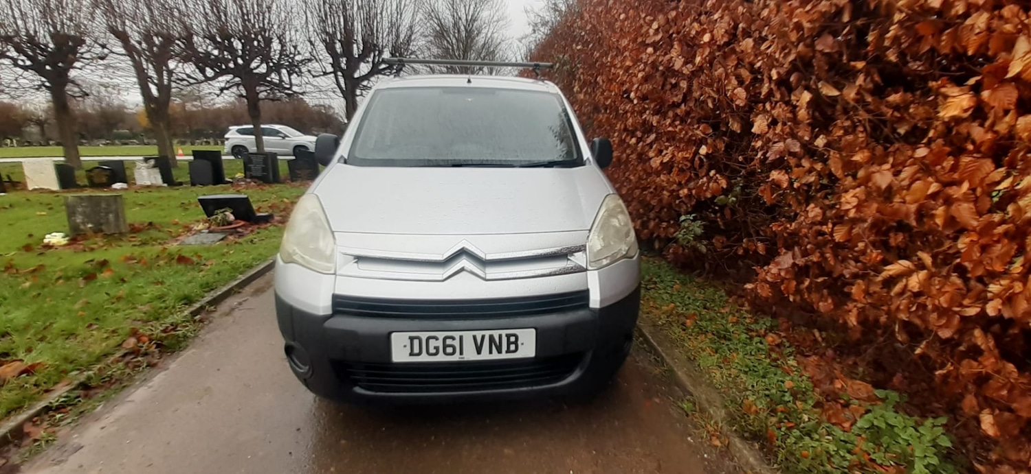Used Citroen Berlingo 2011 for sale - 76808376: Photo 2