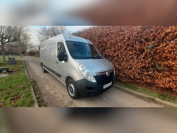 Vauxhall Movano feature image