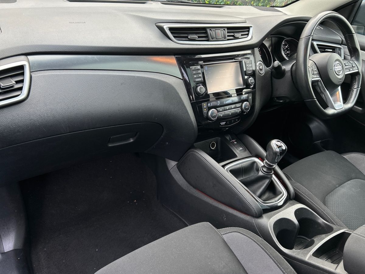 Used Nissan Qashqai 2018 for sale - 77666359: Photo 2