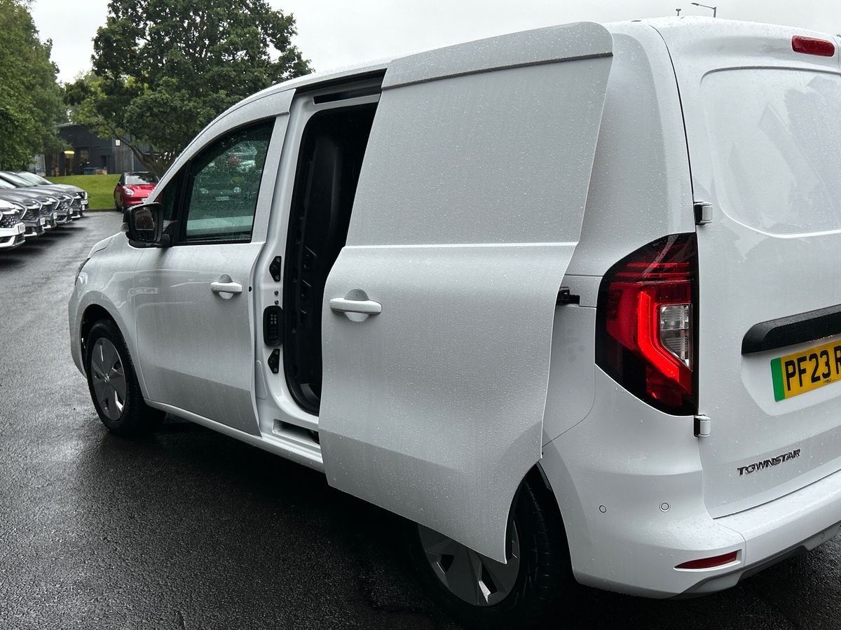 Used Nissan Other 2023 for sale - 76143823: Photo 24