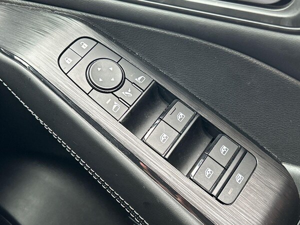 Used Nissan Qashqai 2023 for sale - 76300490: Photo 32