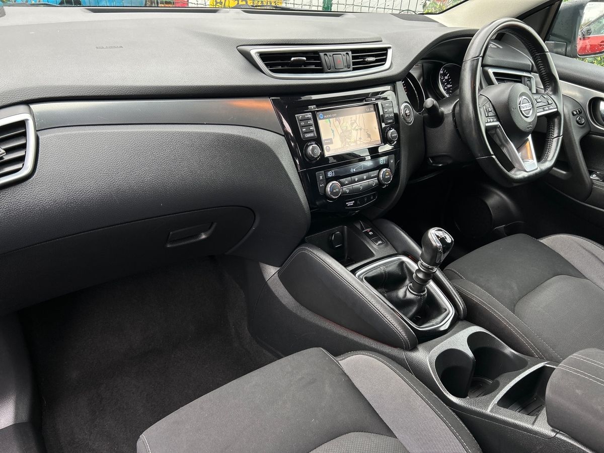 Used Nissan Qashqai 2017 for sale - 76553484: Photo 2