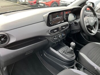 Used Hyundai i10 2025 for sale - 77451136: Photo