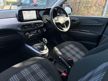 Used Hyundai i10 2024 for sale - 77112635: Photo