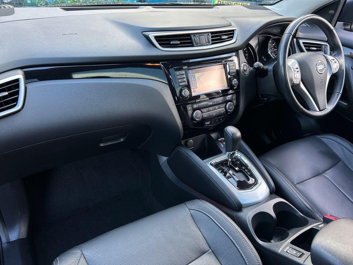 Used Nissan Qashqai 2017 for sale - 76401710: Photo 2