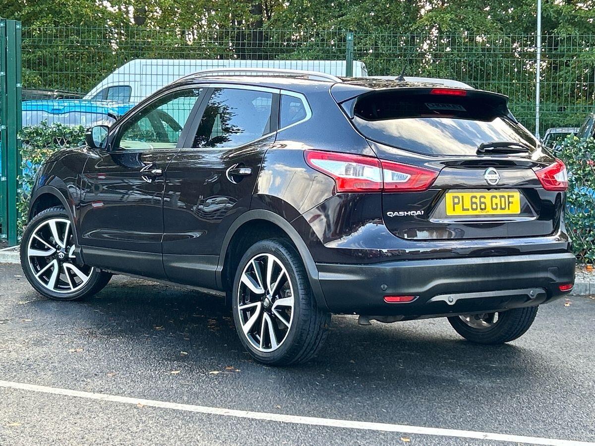 Used Nissan Qashqai 2017 for sale - 76401710: Photo 3