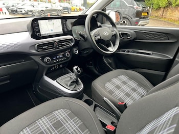 Used Hyundai i10 2024 for sale - 77112639: Photo