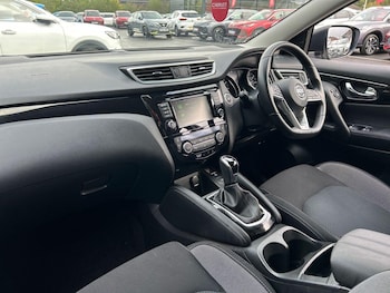 Used Nissan Qashqai 2020 for sale - 75983300: Photo 2