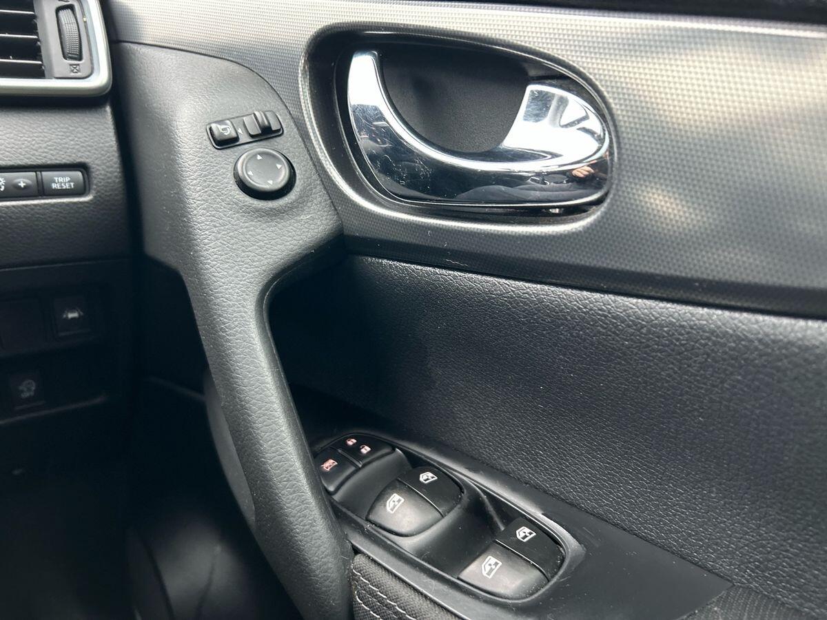 Used Nissan Qashqai 2018 for sale - 76884229: Photo 44