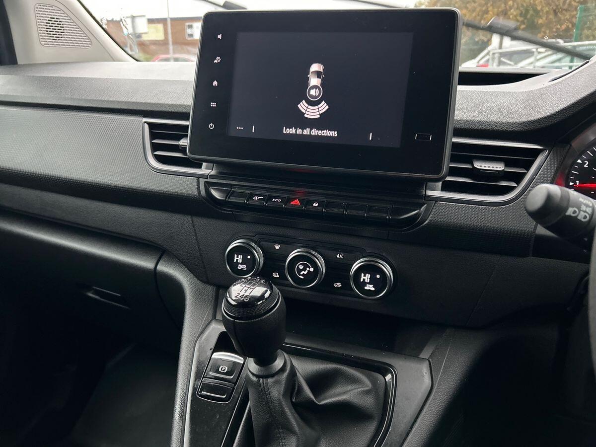 Used Nissan Other 2024 for sale - 76774665: Photo 17