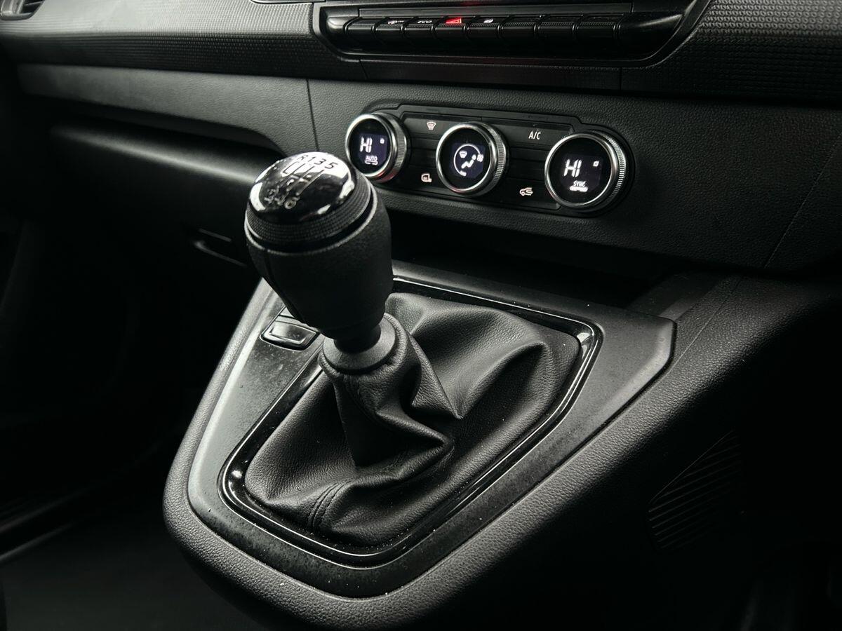 Used Nissan Other 2024 for sale - 76774665: Photo 37