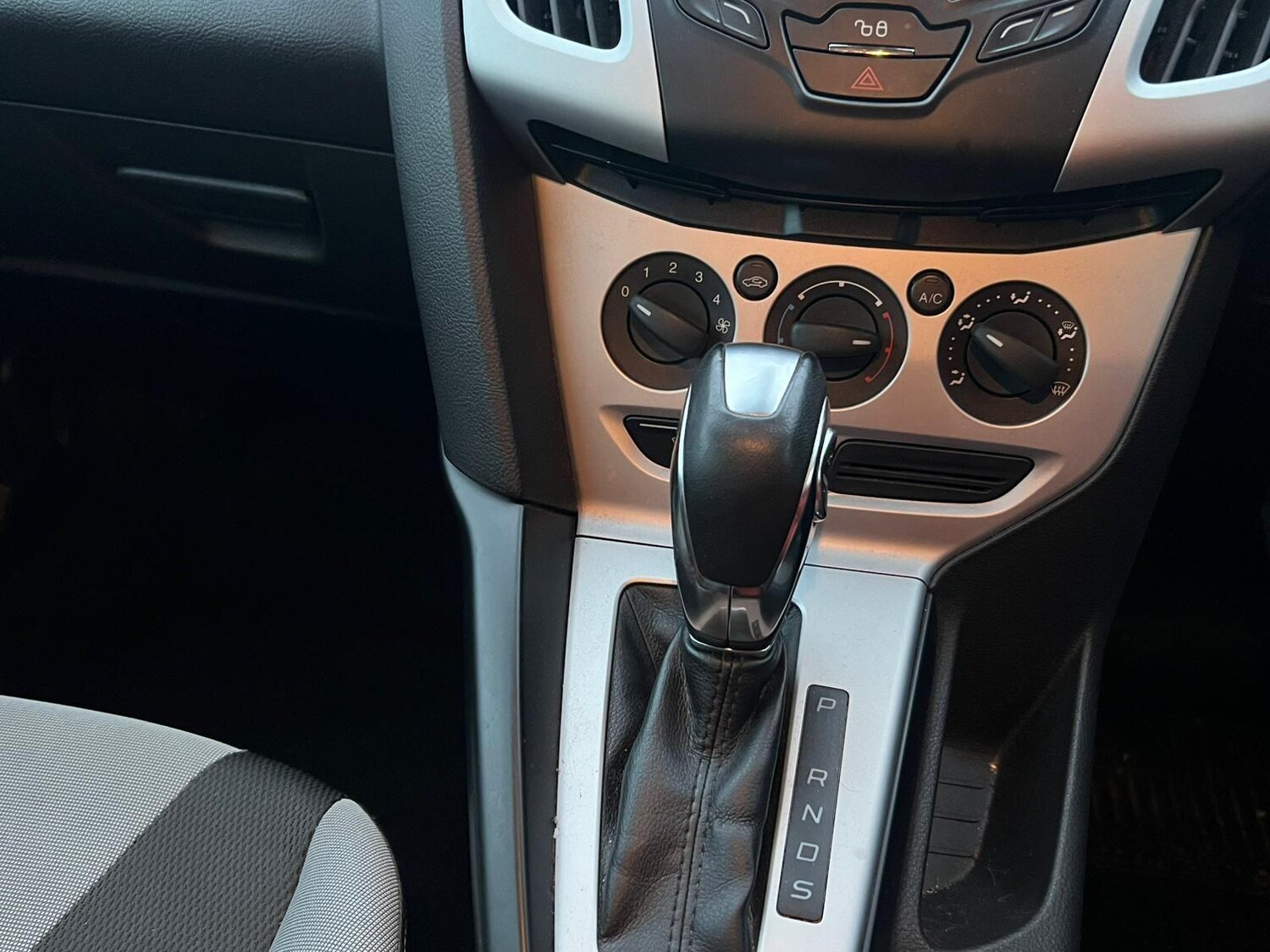 Used Ford Focus 2012 for sale - 77813673: Photo 12