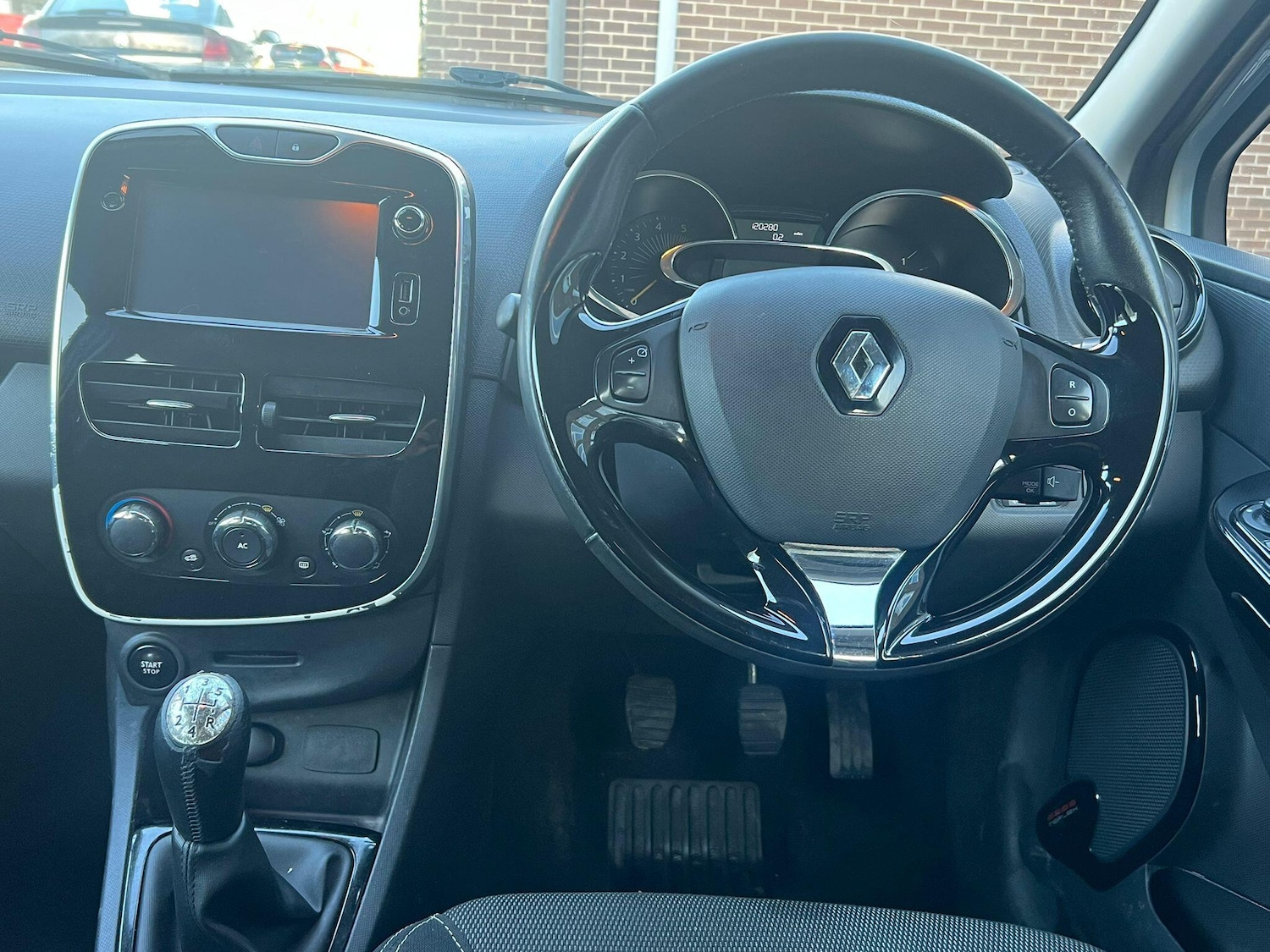 Used Renault Clio 2014 for sale - 77939744: Photo 7