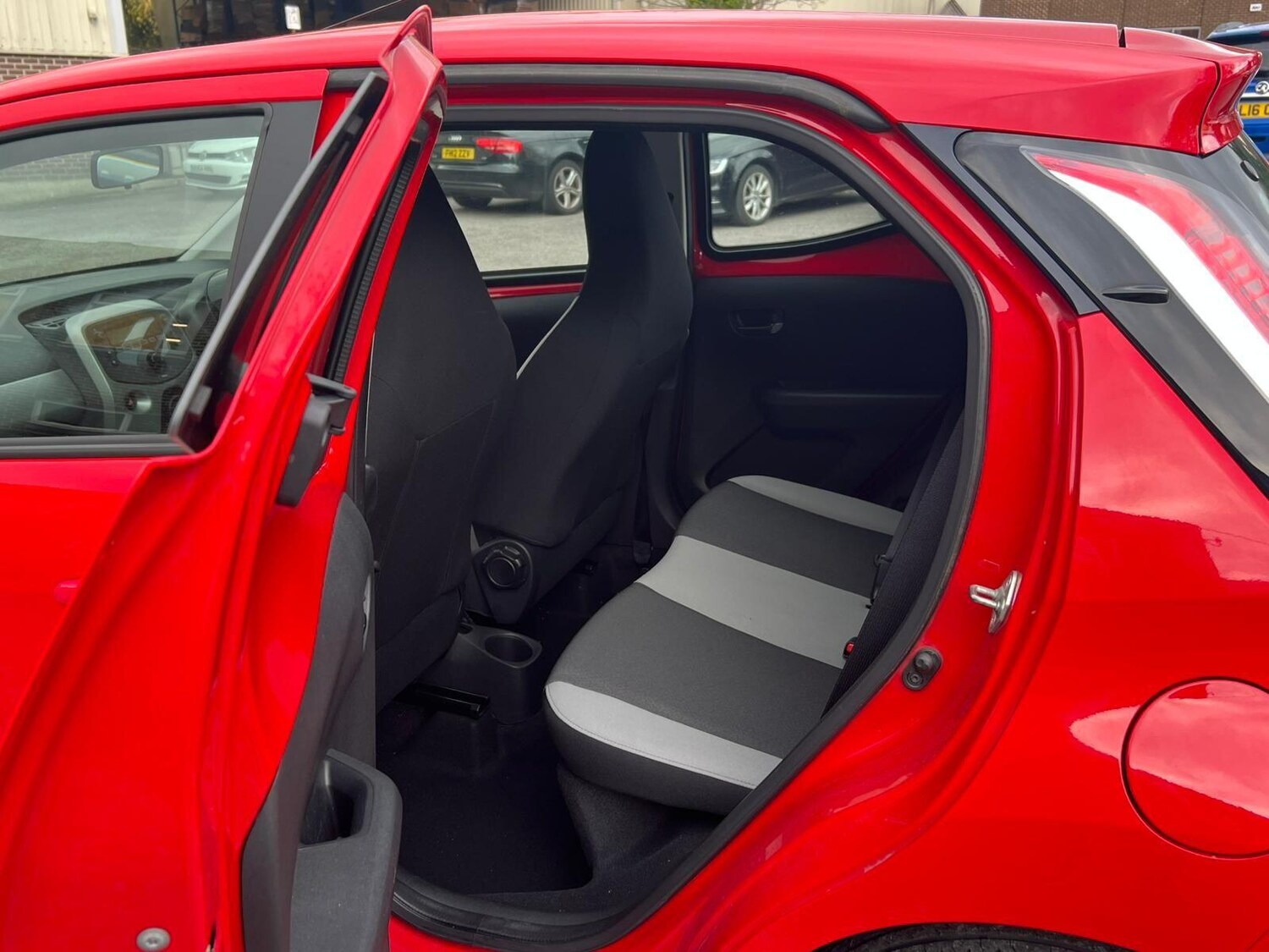 Used Toyota AYGO 2017 for sale - 77813670: Photo 15