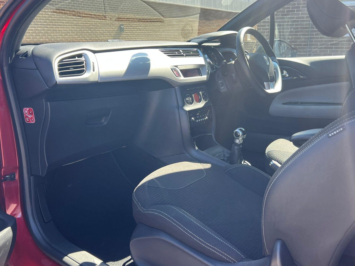 Used Citroen DS3 2010 for sale - 78157483: Photo 24