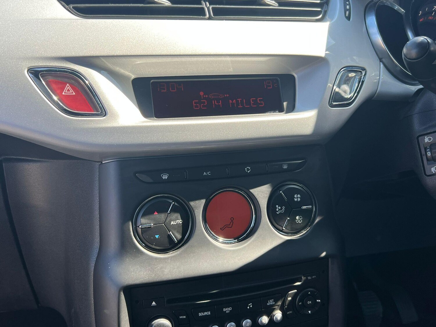 Used Citroen DS3 2010 for sale - 78157483: Photo 25